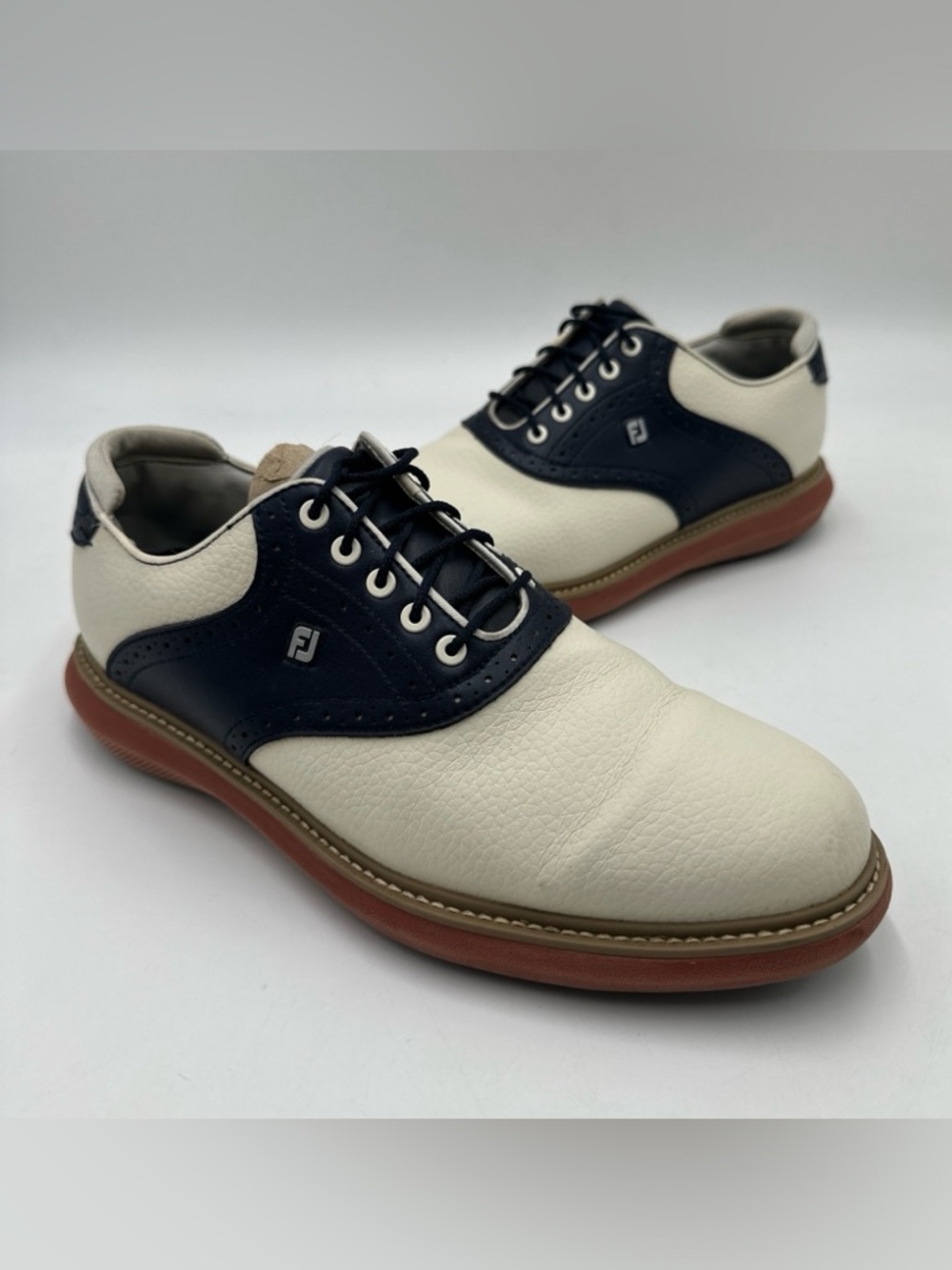 FootJoy Traditions Spikeless Golf Shoes Cream Navy Men’s Sz 10 W 57925